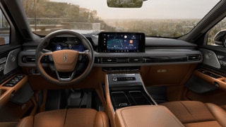 2025 Lincoln Lincoln Aviator Internal Image 2
